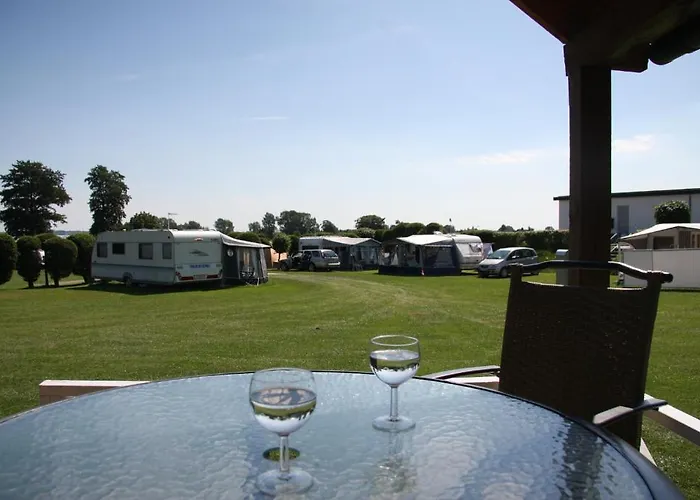 Resort Laerkelunden Camping & Cottages *